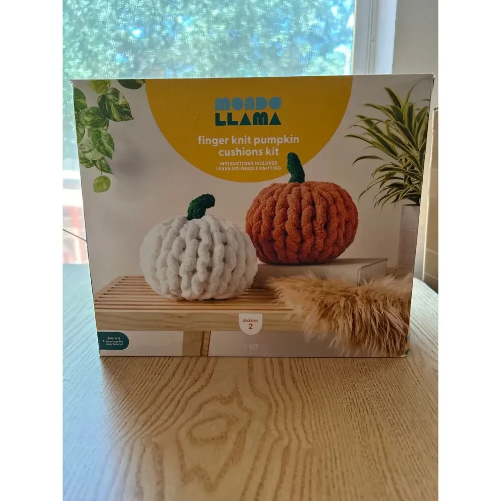 #3 New Mondo Llama Finger Knit Pumpkin Cushions Kit Makes 2 Instructions Include